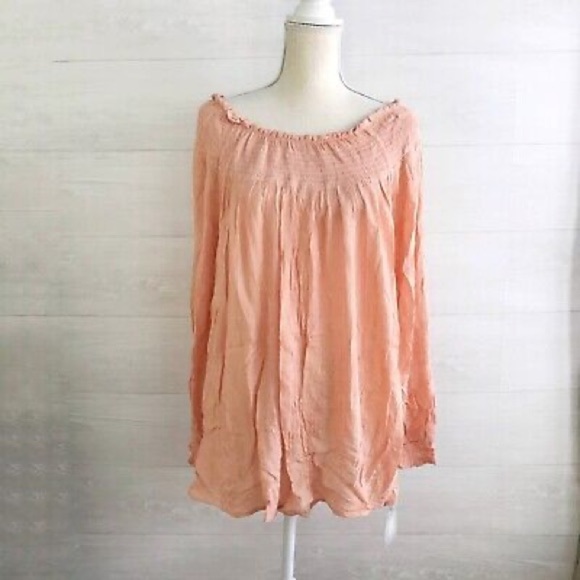 A-Glow peachy colored maternity top - Picture 1 of 5